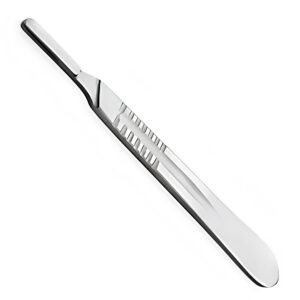 A high-gloss stainless steel No. 4 surgical scalpel handle with horizontal grip grooves, shown at an angle on a white background.