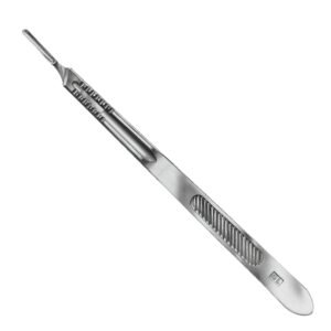 A professional long 4L stainless steel surgical scalpel handle with two separate textured grip zones and an engraved 4L marking, isolated on a white background as seen in 251.jpg.